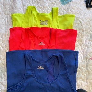 Under Armour Tank Tops. Size medium. Great condition.